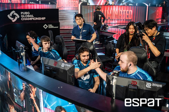 K神与369姿态共战CSGO 高段位激战引发热议